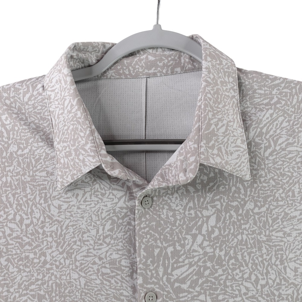Lululemon Airing Easy Shirt Mens M Gray Ventlight Mesh Button Down Short Sleeve